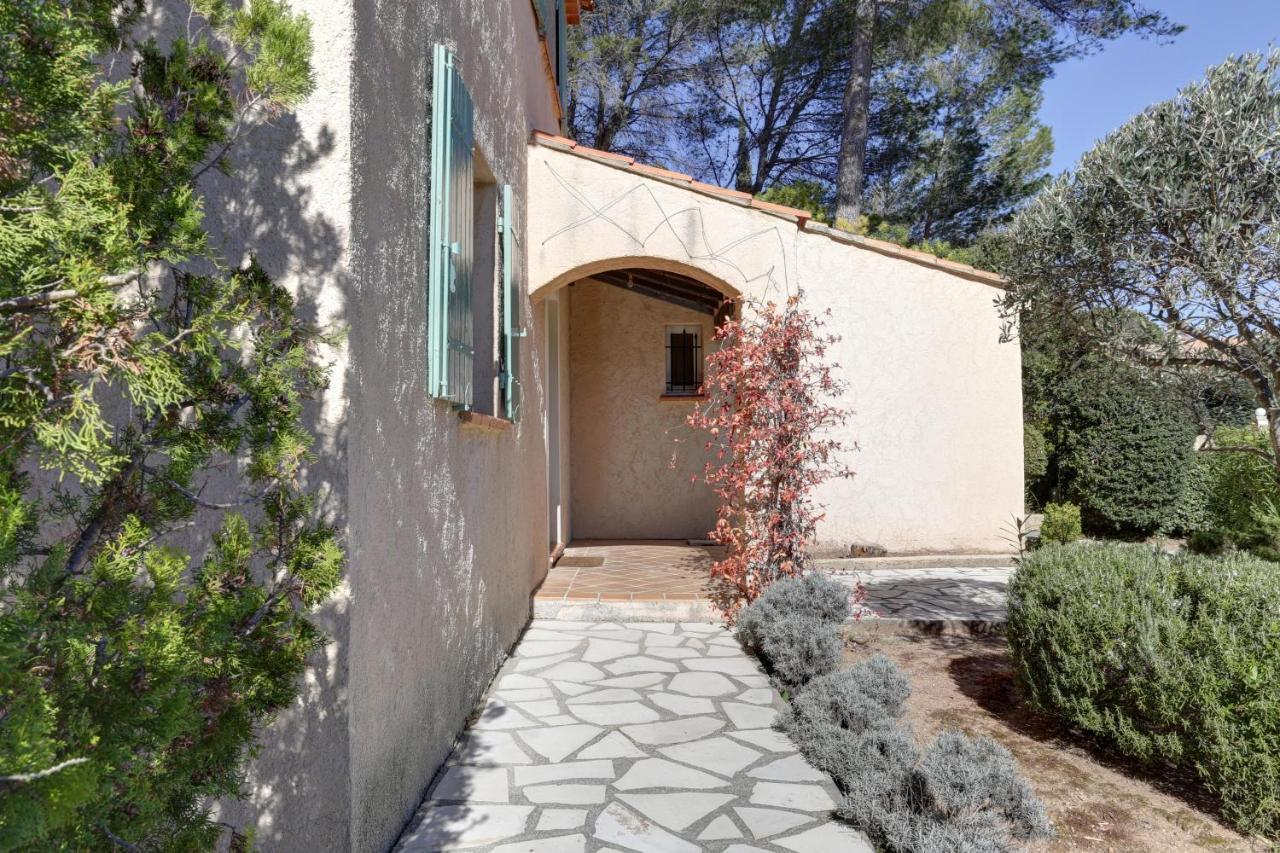 Villa 8 Pers, Climatisee, Piscine Chauffee, Un Havre De Paix Sous Les Pins Parasols Roquebrune-sur Argens Kültér fotó