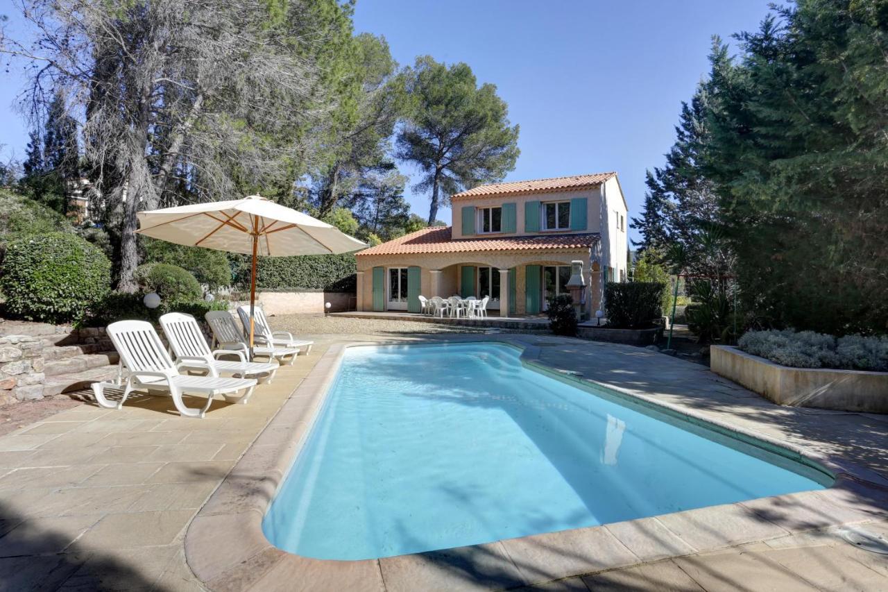 Villa 8 Pers, Climatisee, Piscine Chauffee, Un Havre De Paix Sous Les Pins Parasols Roquebrune-sur Argens Kültér fotó