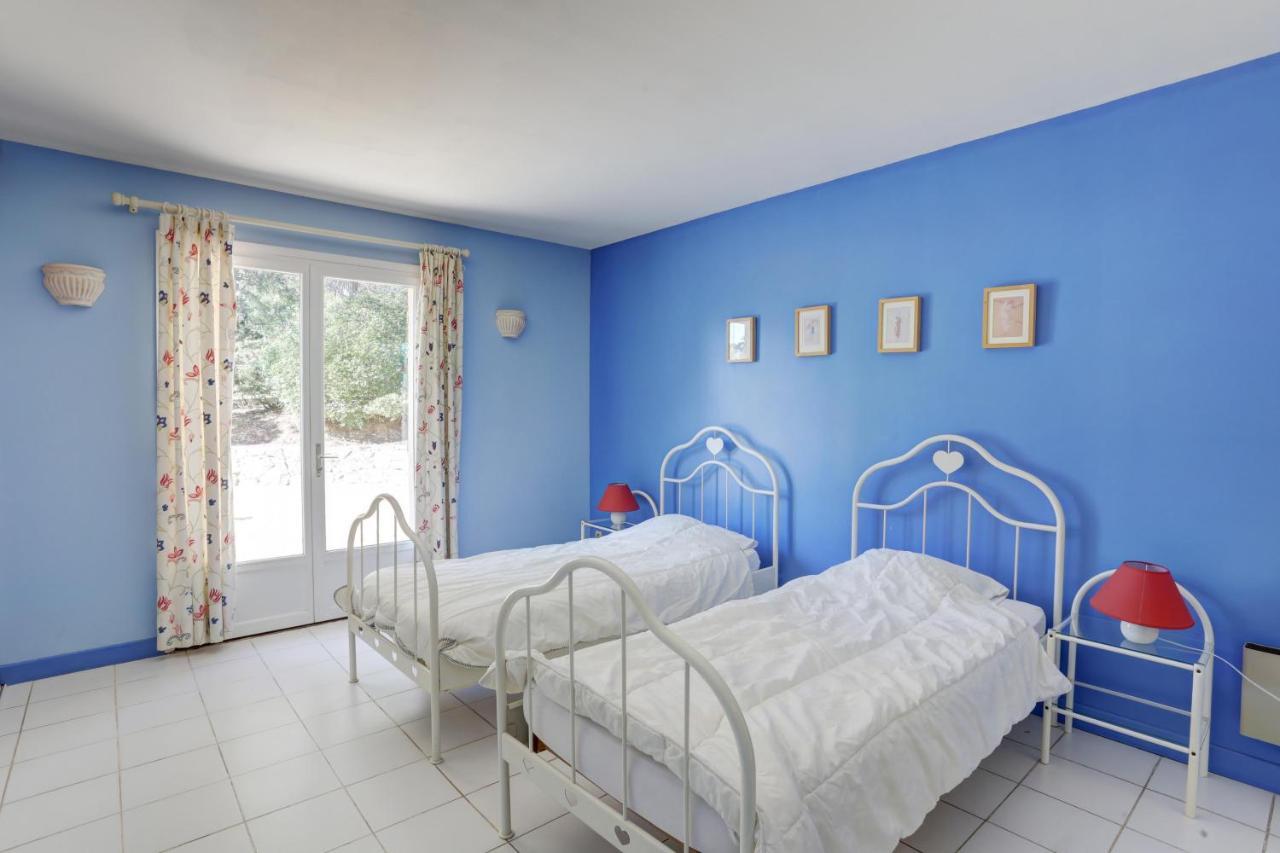 Villa 8 Pers, Climatisee, Piscine Chauffee, Un Havre De Paix Sous Les Pins Parasols Roquebrune-sur Argens Kültér fotó